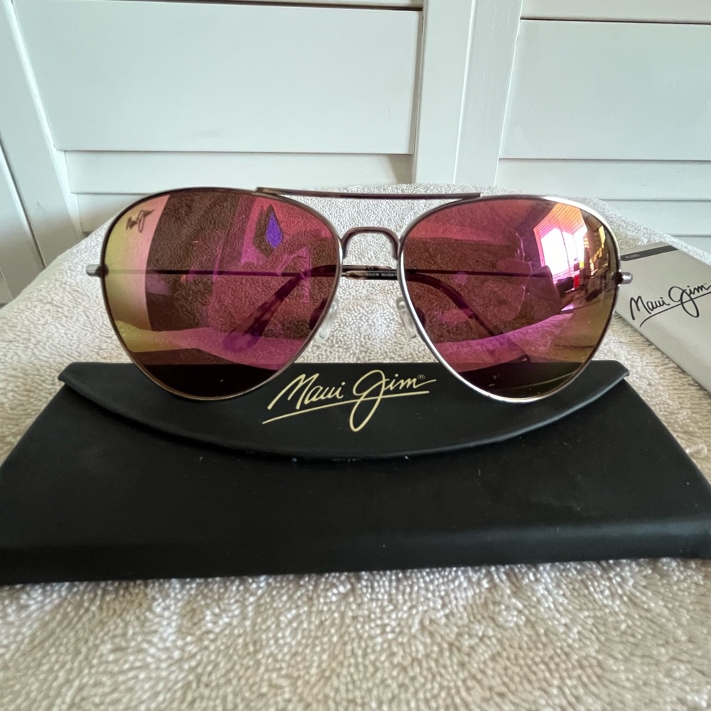 Authentic Maui Jim Polarized Aviator Sunglasses MAVERICKS with Tri~Fold case